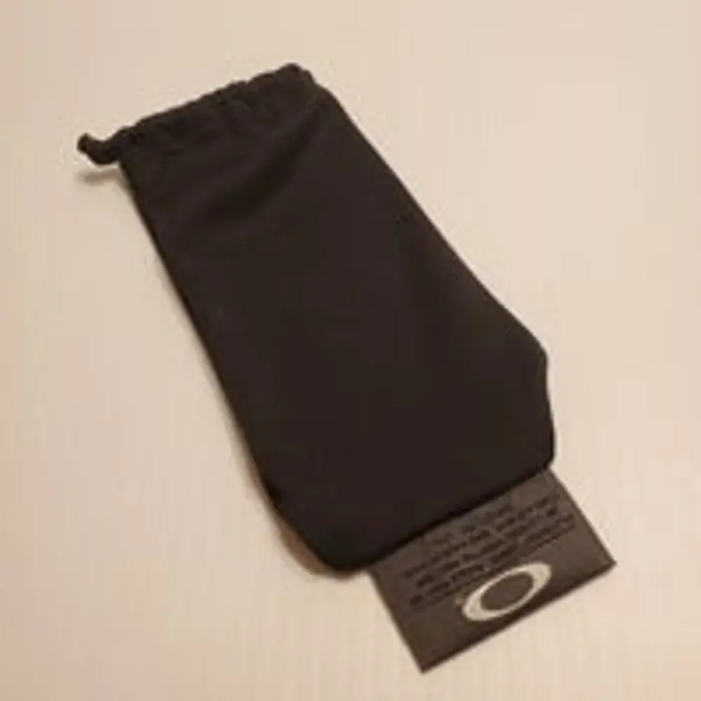 Oakley pouch drawstring bag cleaning cloth black. Perfect shape. Size 6.5X3